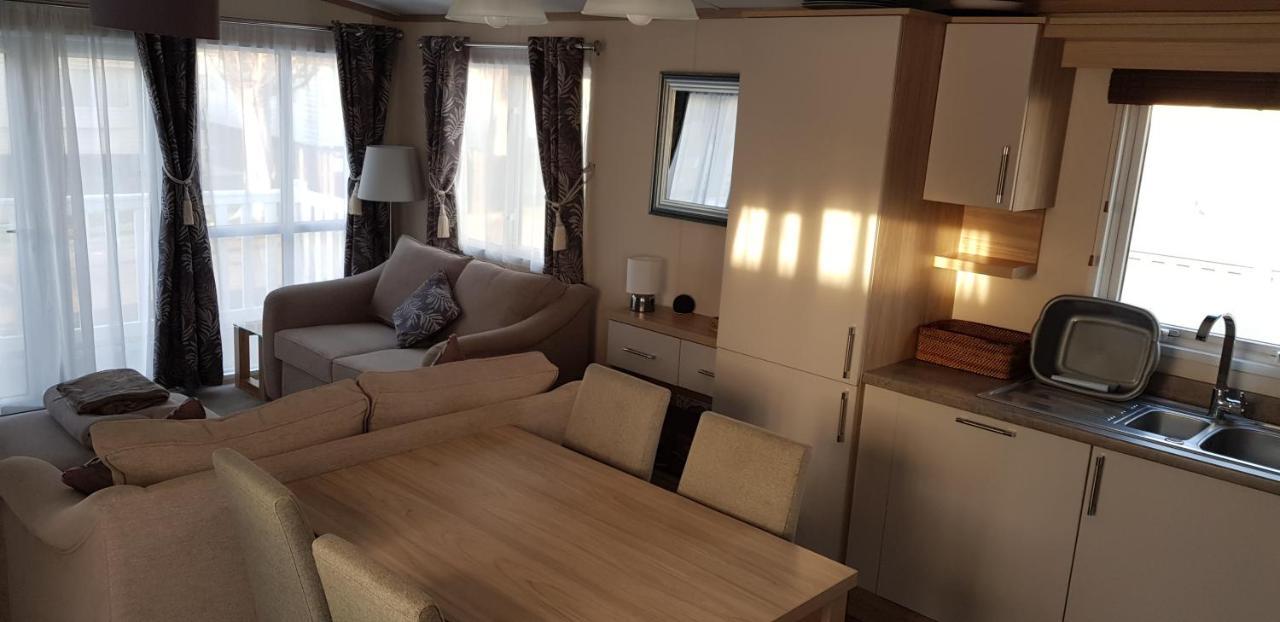 Greenlawns Villa Селси Екстериор снимка